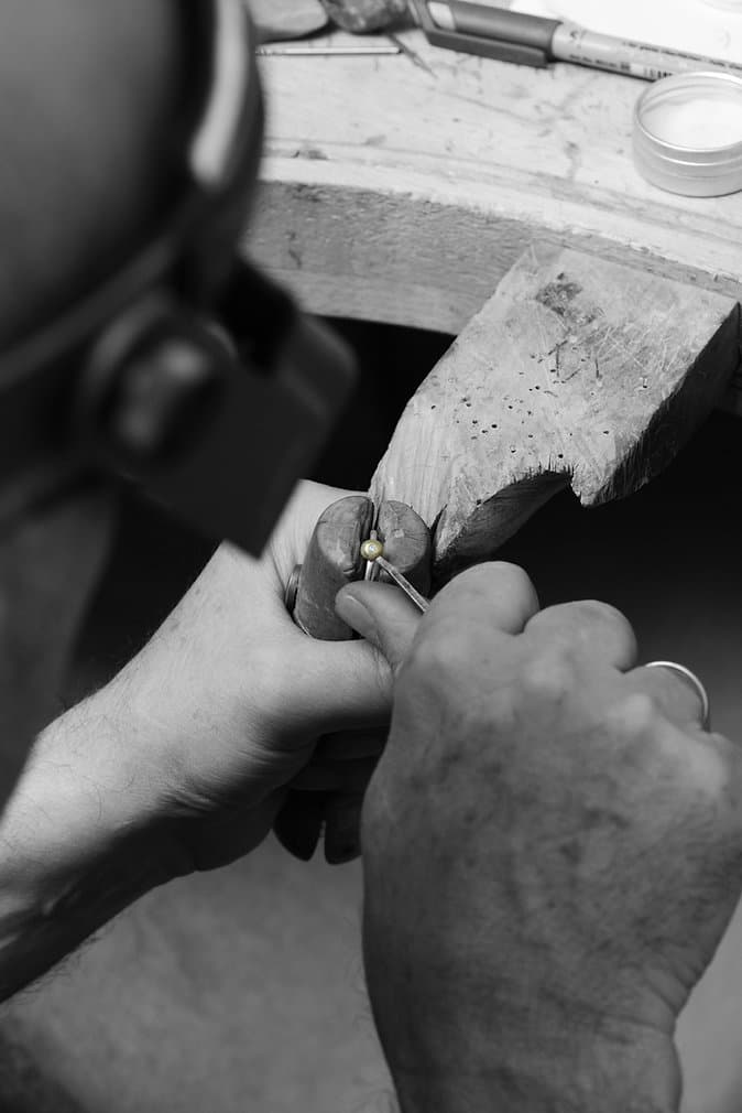 Goldschmiedearbeit in der Werkstatt des Posthaus Merano